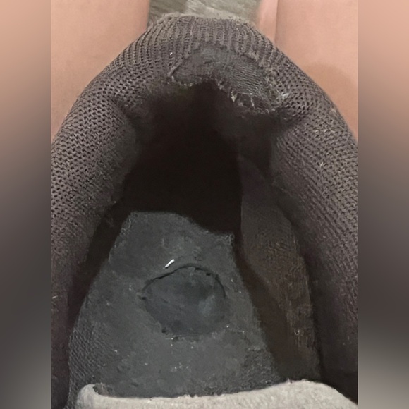 FINAL PRICE Ladies On Cloud Athletic Shoes - Picture 7 of 8